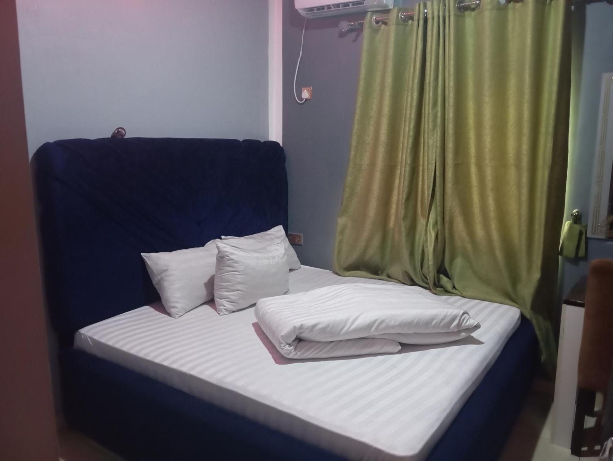 Charles Groove Hotel & Suit Port Harcourt Buitenkant foto